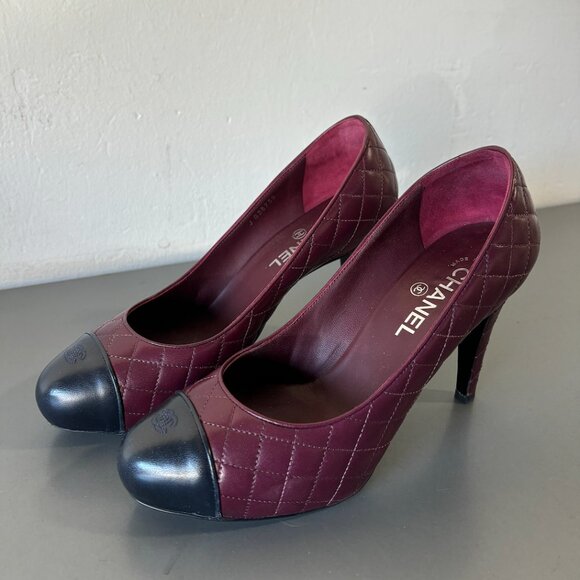 Chanel burgundy quilted heels size 40 - Picture 1 of 4